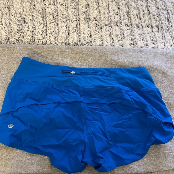 athletic shorts and tank top - Picture 1 of 4